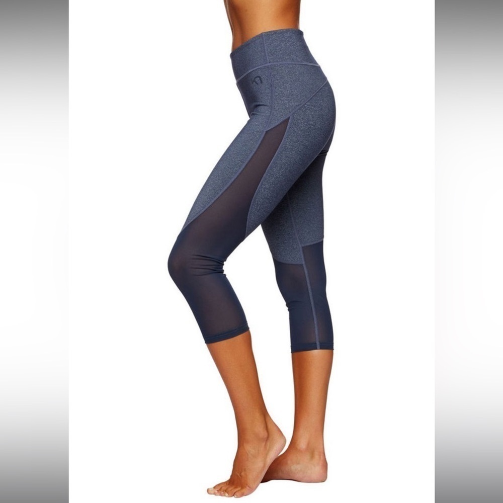 Kari Traa Isabelle Capri Leggings in Dark Heather Blue size S